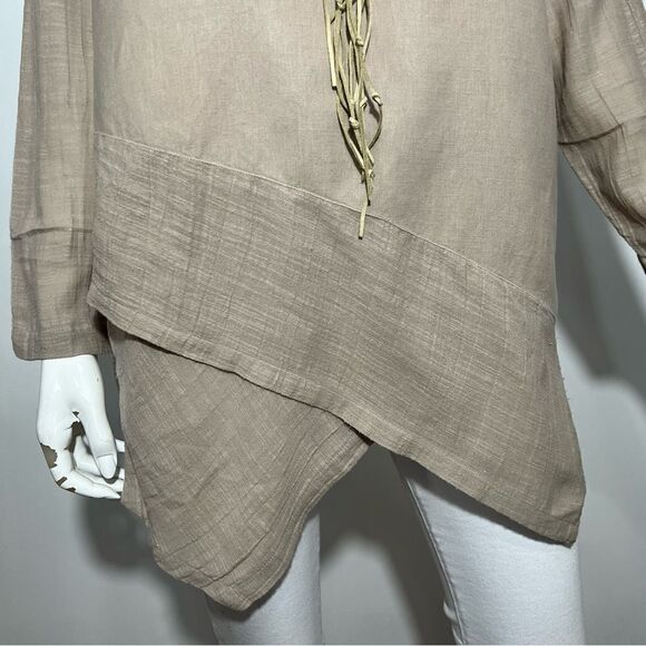 Soft Surroundings Linen/Cotton Blend asymmetrical criss cross hem tunic top - S - Picture 6 of 11